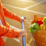 Burnham annuncia regulas plus stricte super subscriptiones e discountos misleading